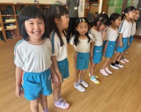 年長★九文小学校英語交流