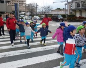 年長・年中：合同お散歩