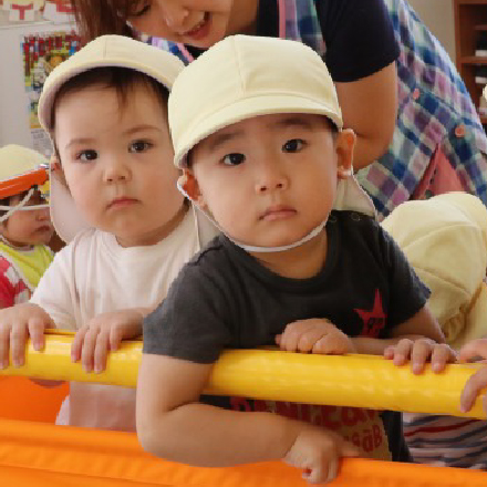 ０歳から小学校就学前までの一貫保育・教育を展開します。